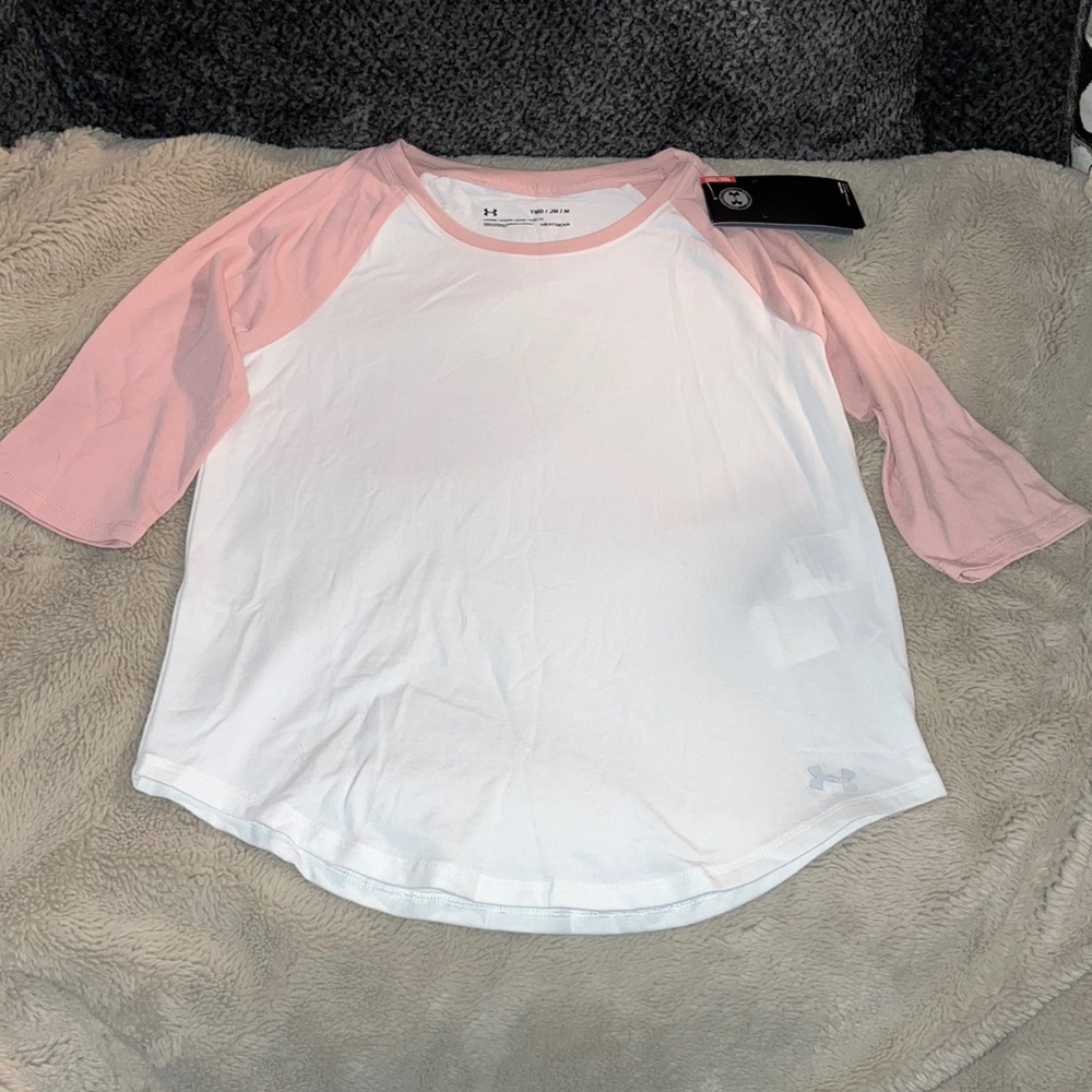 NWT Under Armour Raglan Shirt, Youth Medium